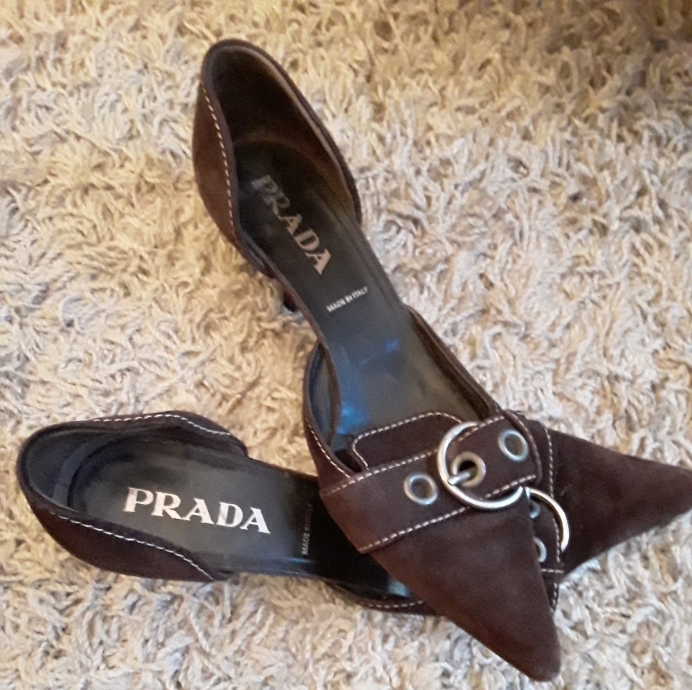 Prada brown suede kitten heels